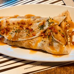 Crêpes & Waffles - Thai Chicken Crepe