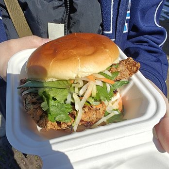Hermosa - Cambodian Chicken Sandwich - Burgers Near Me - Chicago, Illinois Hermosa - Cambodian Chicken Sandwich - Burgers Near Me - Chicago, Illinois