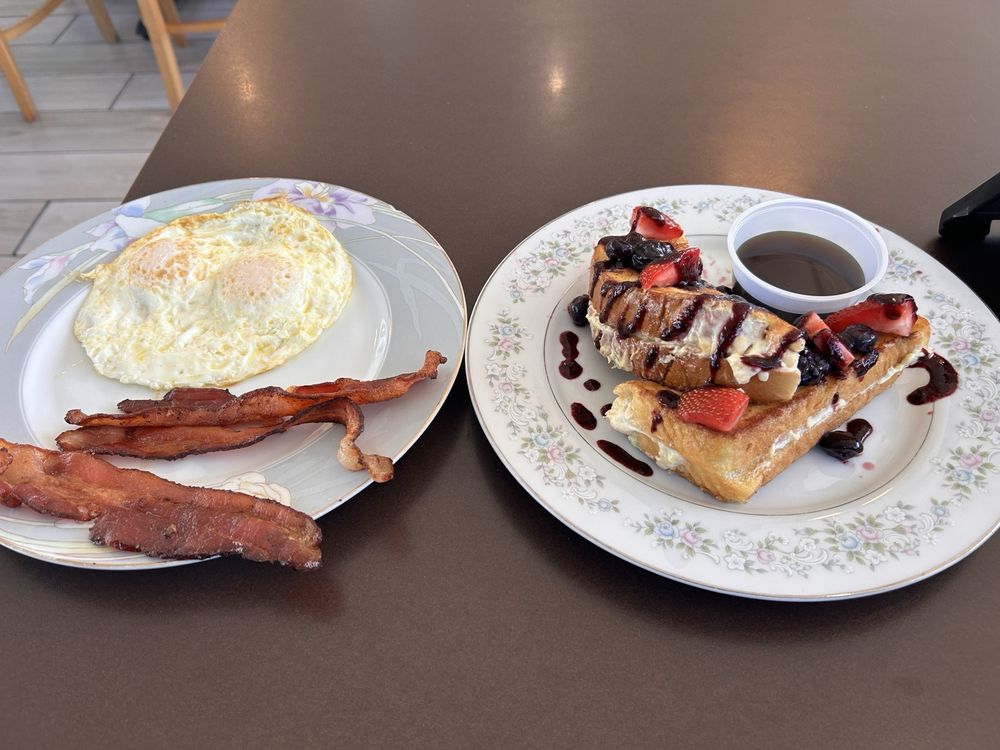 TIFFY JO’S DINER & ENERGY BAR - Updated May 2025 - 47 Photos - 2727 6th ...