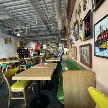 Love Handle - Ambiance - Delis Near Me - Indianapolis, Indiana