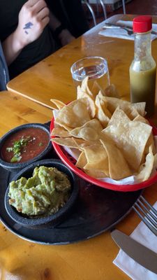 Los Cuervos Taqueria & Cantina by null