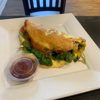 Bravo Eats - Spinach Garden Omelette - New American Near Me - Kennedale, Texas