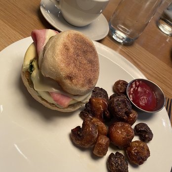 Somerset - Breakfast sandwich (Virginia ham, florentine egg whites, Swiss cheese and breakfast potatoes). - American Near Me - Chicago, Illinois Somerset - Breakfast sandwich (Virginia ham, florentine egg whites, Swiss cheese and breakfast potatoes). - American Near Me - Chicago, Illinois