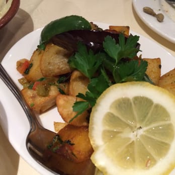 Maroush Gardens - Spicy potatoes - Middle Eastern Near Me - London, XGL Maroush Gardens - Spicy potatoes - Middle Eastern Near Me - London, XGL