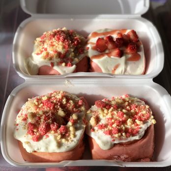 Candy Batter - Strawberry shortcake cinnamon rolls - Desserts Near Me