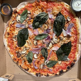 Pizza Lobo - Red sauce, mushroom, red onion, garlic confit, basil  Chili infused honey as a dip - Pizza Near Me - Chicago, Illinois