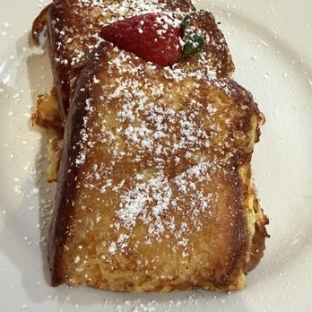 Sweet E's Cafe - Banana Stuffed French Toast - Cafes Near Me - Honolulu, Hawaii