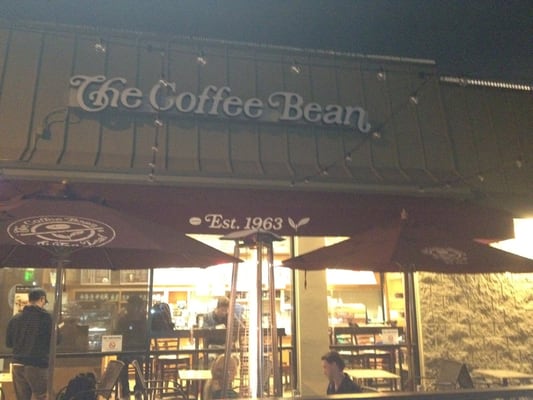 The Coffee Bean & Tea Leaf by null