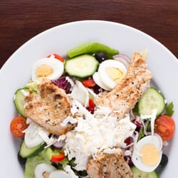 Ristorante Agostino - Salat nach Art des Hauses mit Putenmedaillons.