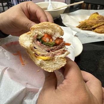 HU TIU MI S45 - Half of the cold cut bánh mì - Vietnamese Near Me - Houston, Texas HU TIU MI S45 - Half of the cold cut bánh mì - Vietnamese Near Me - Houston, Texas