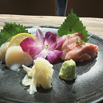Kitchen Master - Hotate and Chu Toro Sashimi - Sushi Bars Near Me - Suwanee, Georgia
