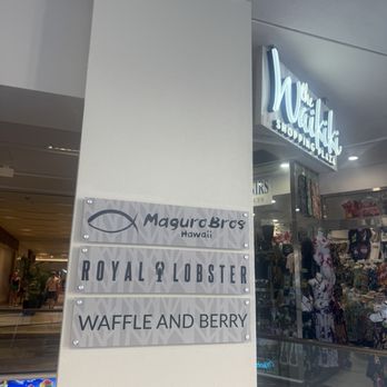 Waffle and Berry - Waffles Near Me - Honolulu, Hawaii