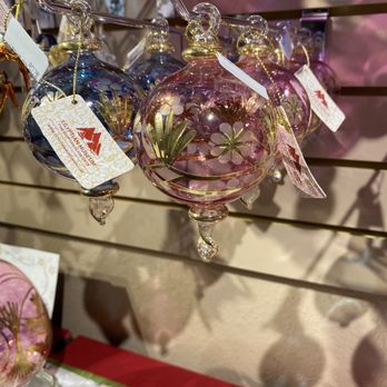 Kris Kringl - Holiday Decorations Near Me - Leavenworth, Washington