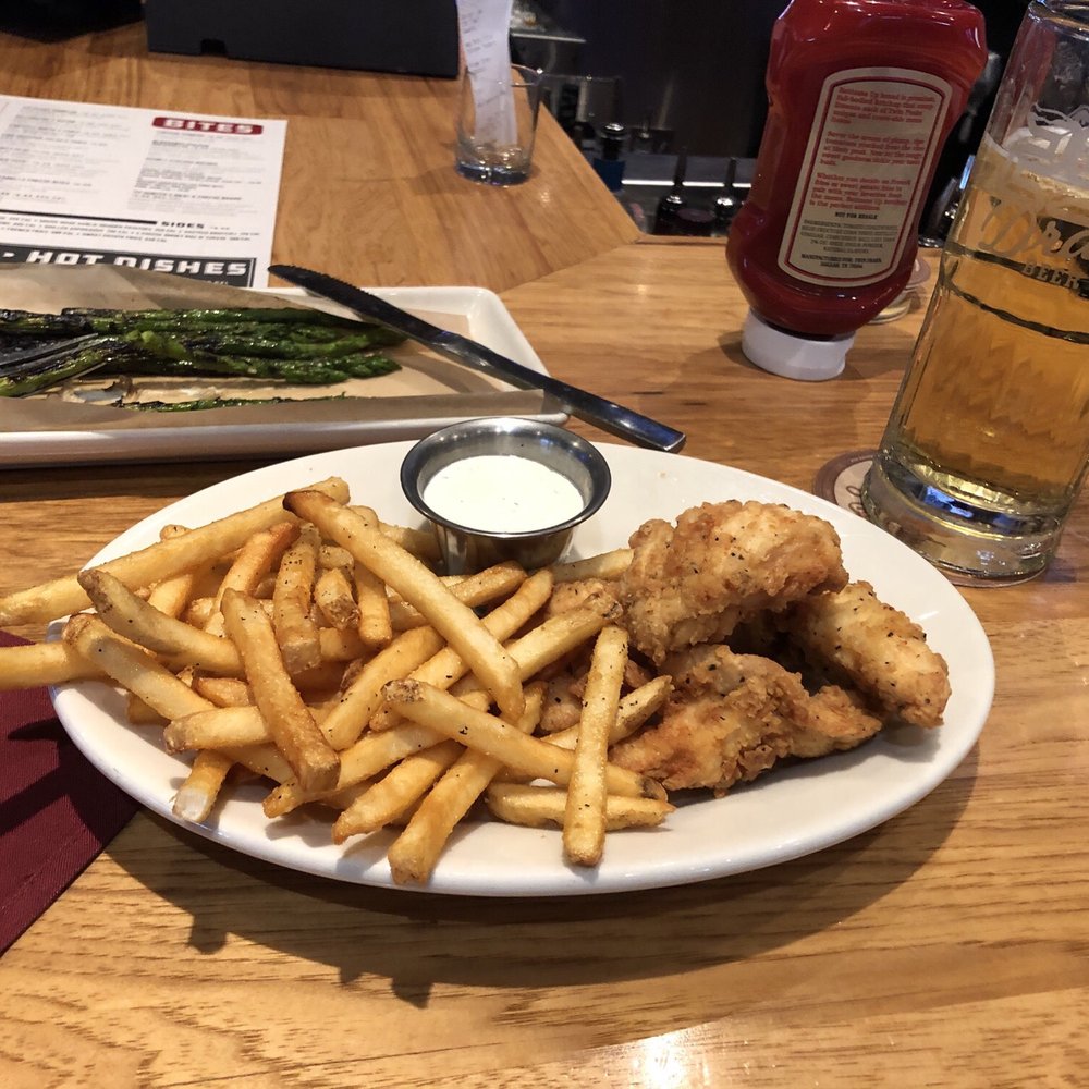 Twin Peaks - $5 special - Sports Bars Near Me - Olathe, Kansas Twin Peaks - $5 special - Sports Bars Near Me - Olathe, Kansas