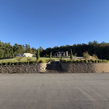 Piccione Vineyards - Wineries Near Me - Ronda, North Carolina