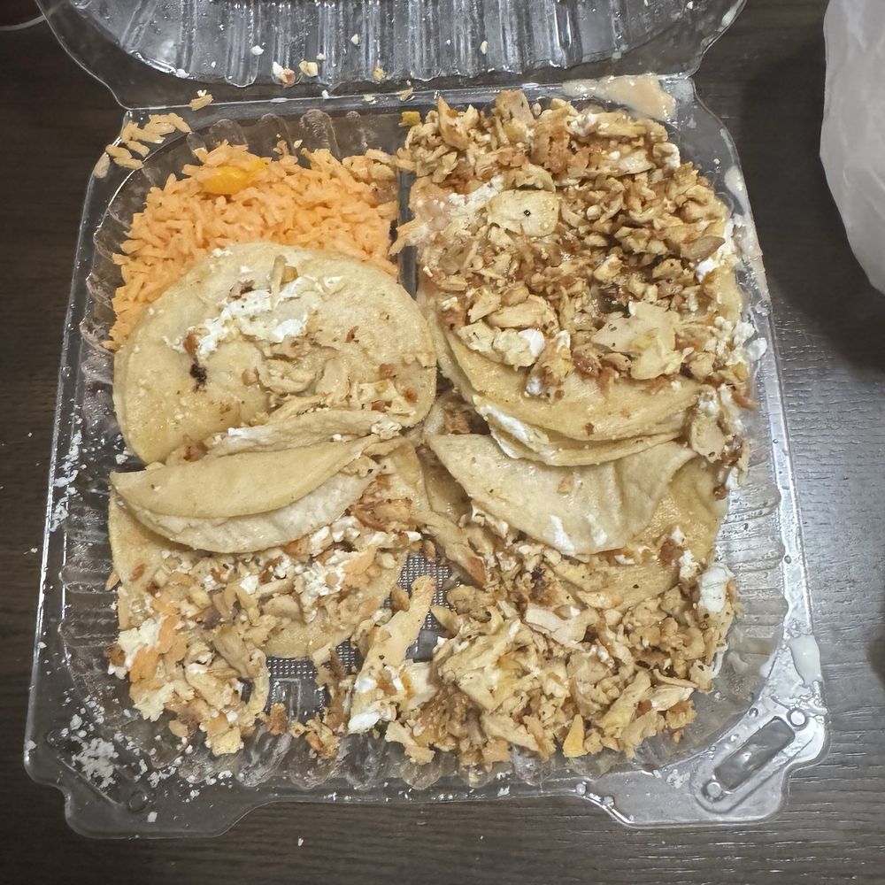 Terrible food and service Terrible food and service