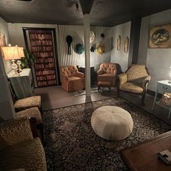 H03 Speakeasy - Cozy Lounge