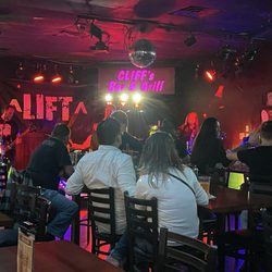 @Cliff's Bar & Grill