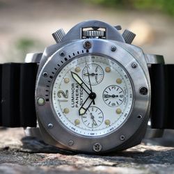 Watchfinder