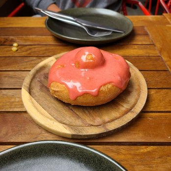 Gaijin - Strawberry donut - Japanese Near Me - Chicago, Illinois