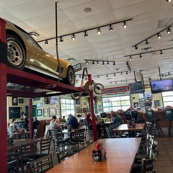 Quaker Steak & Lube - This place looks crazy - Chicken Wings Near Me - Sevierville, Tennessee Quaker Steak & Lube - This place looks crazy - Chicken Wings Near Me - Sevierville, Tennessee