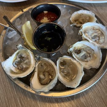 Surfside Fish House - Blue point raw oysters - Seafood Near Me - San Diego, California Surfside Fish House - Blue point raw oysters - Seafood Near Me - San Diego, California