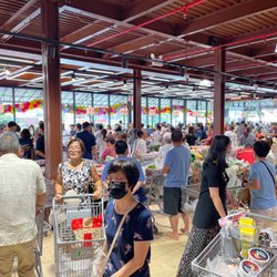 Jmart Supermarket - Cashiers all busy on this soft opening day