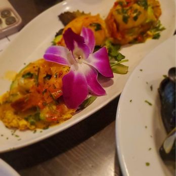 Fire & Cork - Avocado and Shrimp Tostones - Wine Bars Near Me - New City, New York