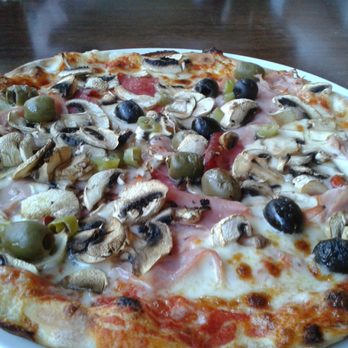 Da Vito - Pizza Pasquale mit Peperoni statt Artischocken 9,00€ - Italian Near Me - Meppen, NI