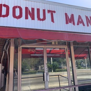 The Donut Man - Entrance - Donuts Near Me - Winter Haven, Florida