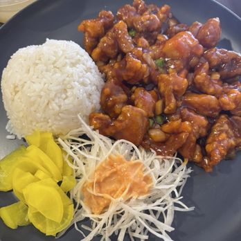 Seoul - Garlic chicken with salad, rice, and daikon - Korean Near Me - New York, New York Seoul - Garlic chicken with salad, rice, and daikon - Korean Near Me - New York, New York