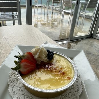 Luna Montuna Restaurant - Passion Fruit cream brûlée!!!! - Puerto Rican Near Me - ComerÃo, Puerto Rico Luna Montuna Restaurant - Passion Fruit cream brûlée!!!! - Puerto Rican Near Me - ComerÃo, Puerto Rico