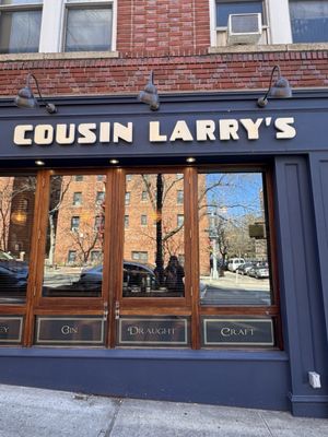 Cousin Larry's by null
