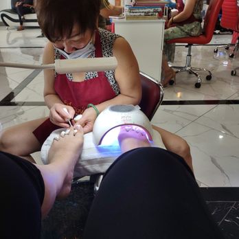 Gilroy Nails - She is absolutely great!! Thank you for your excellent service! - Nail Salons Near Me - Gilroy, California