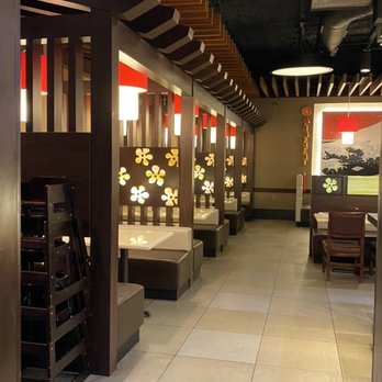 Wok & Roll - Inside restaurant - Sushi Bars Near Me - San Marcos, Texas Wok & Roll - Inside restaurant - Sushi Bars Near Me - San Marcos, Texas
