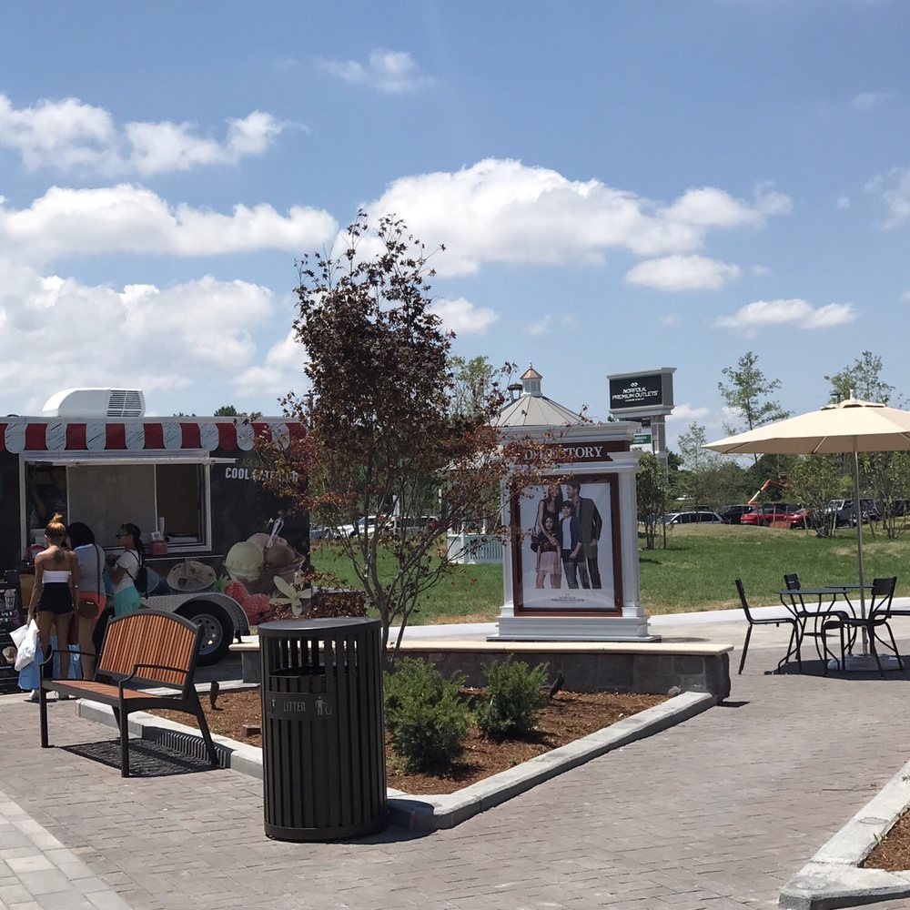 Norfolk Premium Outlets - Rita's Truck serving ice - Outlet Stores Near Me - Norfolk, Virginia Norfolk Premium Outlets - Rita's Truck serving ice - Outlet Stores Near Me - Norfolk, Virginia