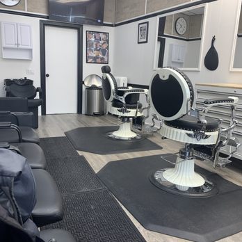 Carlos' Barber Shop II - Nice clean interior - Barbers Near Me - Belmont, Massachusetts Carlos' Barber Shop II - Nice clean interior - Barbers Near Me - Belmont, Massachusetts