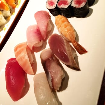 AKEMI Japanese Restaurant - Deluxe sushi combo - Japanese Near Me - Berkeley, California AKEMI Japanese Restaurant - Deluxe sushi combo - Japanese Near Me - Berkeley, California