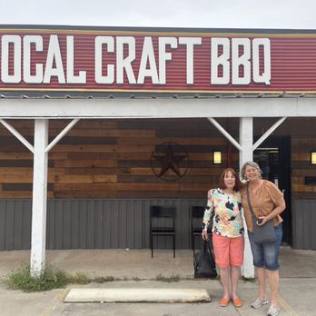 LocalCraft BBQ - Front of eatery with some satisfied guest! Thank you Texans! - Barbeque Near Me - Newark, Texas