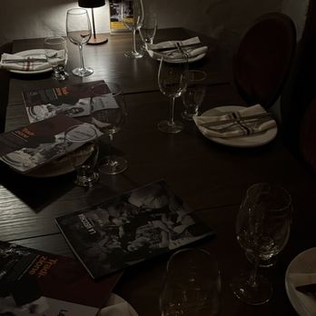 La Vecchia Ristorante - table setting - Italian Near Me - Toronto, Ontario La Vecchia Ristorante - table setting - Italian Near Me - Toronto, Ontario