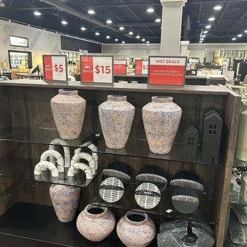 Living Spaces - Clearance items - Home Decor Near Me - Fresno, California Living Spaces - Clearance items - Home Decor Near Me - Fresno, California