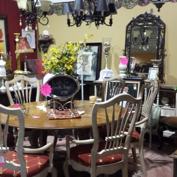 Market Bazaar - A VENDOR IN THE MARKET BAZAAR - Antiques Near Me - Midlothian, Virginia