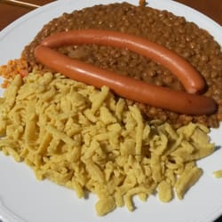 Zum Schurrenhof - Linsen mit Spätzle und Saitenwurst