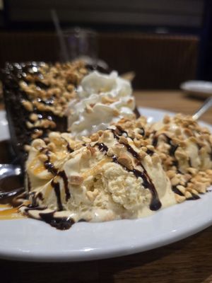 Cheddar's Scratch Kitchen by null