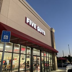 Five Guys - Exterior