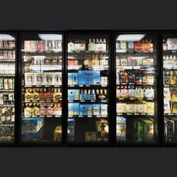 Sandy Hollow Food & Liquor - Beer cooler