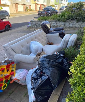 The BEFORE! - Have you been putting off your home projects? Need to get rid of your things? Don't worry I'm here to help. Here are people who have had similar situations, I'm happy to be able to assist!