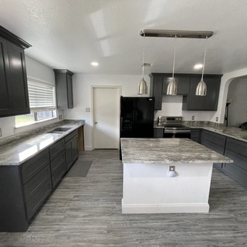 G Remodeling Services - Kitchen Remodeling
Custom Cabinets & Painting
Arlington Tx. - General Contractors Near Me