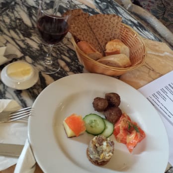 Cercle Suédois - Assiette de tapas suédois - Pubs Near Me - Paris 01, 75 Cercle Suédois - Assiette de tapas suédois - Pubs Near Me - Paris 01, 75
