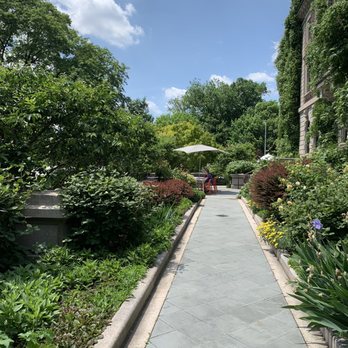Cooper Hewitt, Smithsonian Design Museum - Beautiful grounds - Museums Near Me - New York, New York